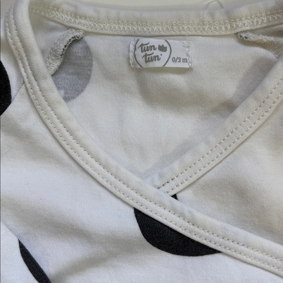 Tun Tun Welcome Home Baby 2 piece set black white bears 0-3 months neutral - Picture 2 of 7